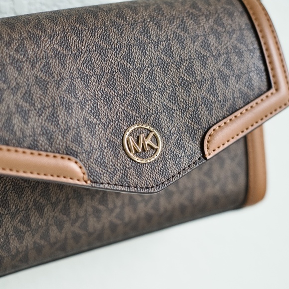 MK Michael Kors Logo Freya Brown Acorn Crossbody Bag NEW - Picture 13 of 15